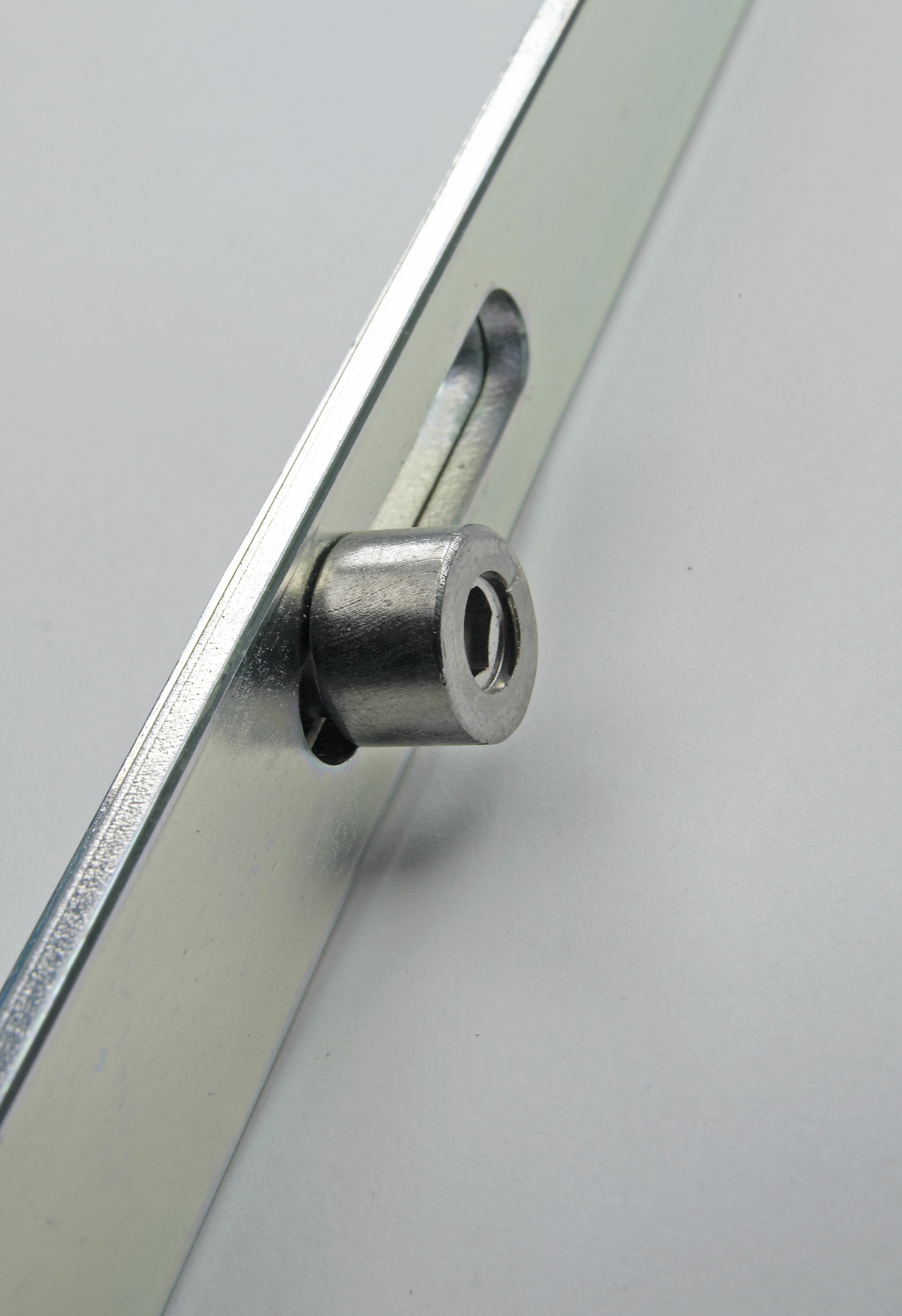 Lockmaster PL62HK 4 Roller Centre Hook Unsprung
